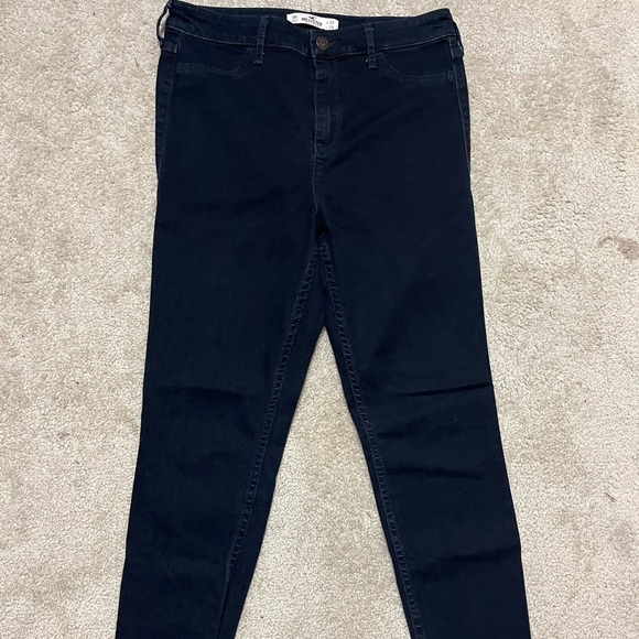 Hollister Dark Wash Skinny Jean - Picture 5 of 5